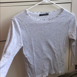 Light gray quarter sleeve